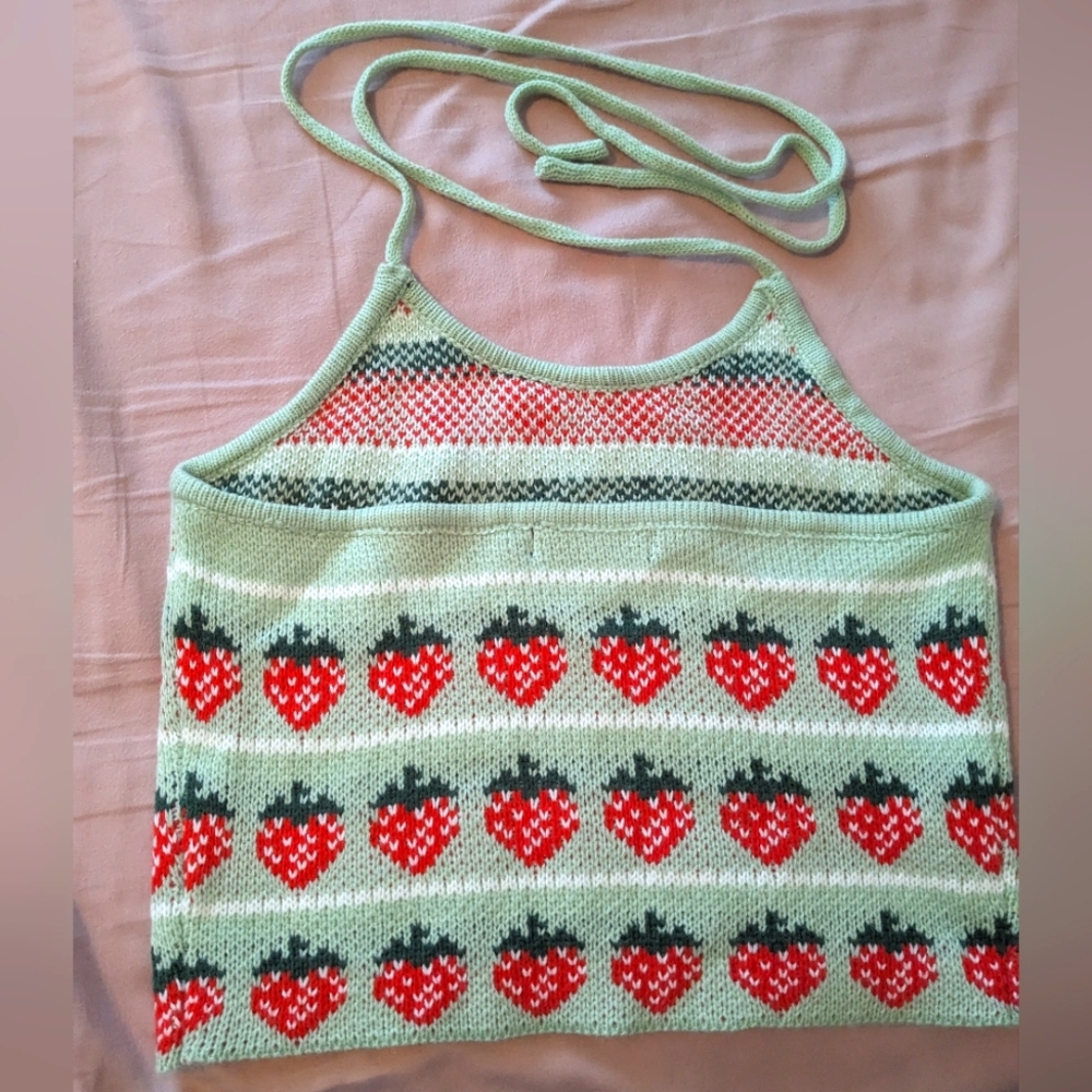 Adorable knit strawberry halter tank top - Picture 2 of 6